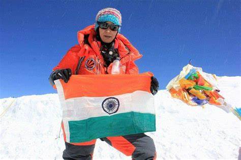 Visually Impaired Indian Woman Makes History by Scaling Mount Everest in 2025