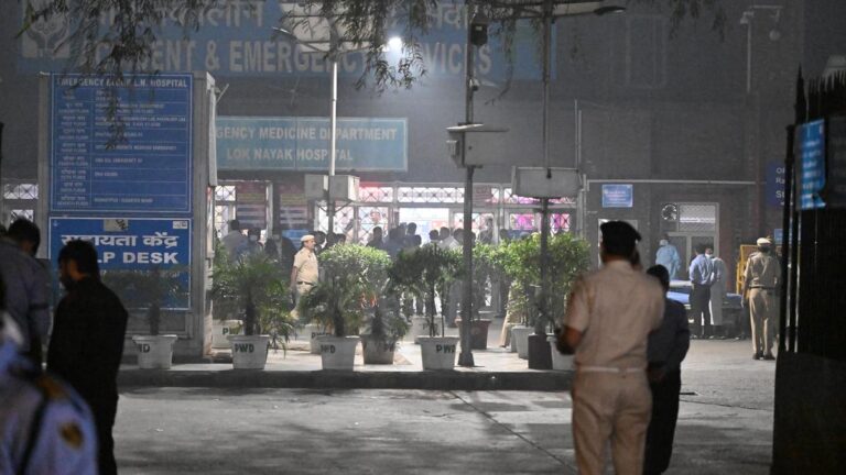 Delhi Blast Near Red Fort Metro Station